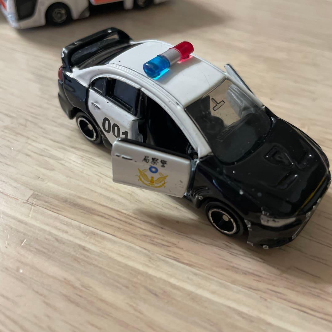 ピクルス3世様用 台湾限定トミカ 郵便車 高速バス パトカー タクシー