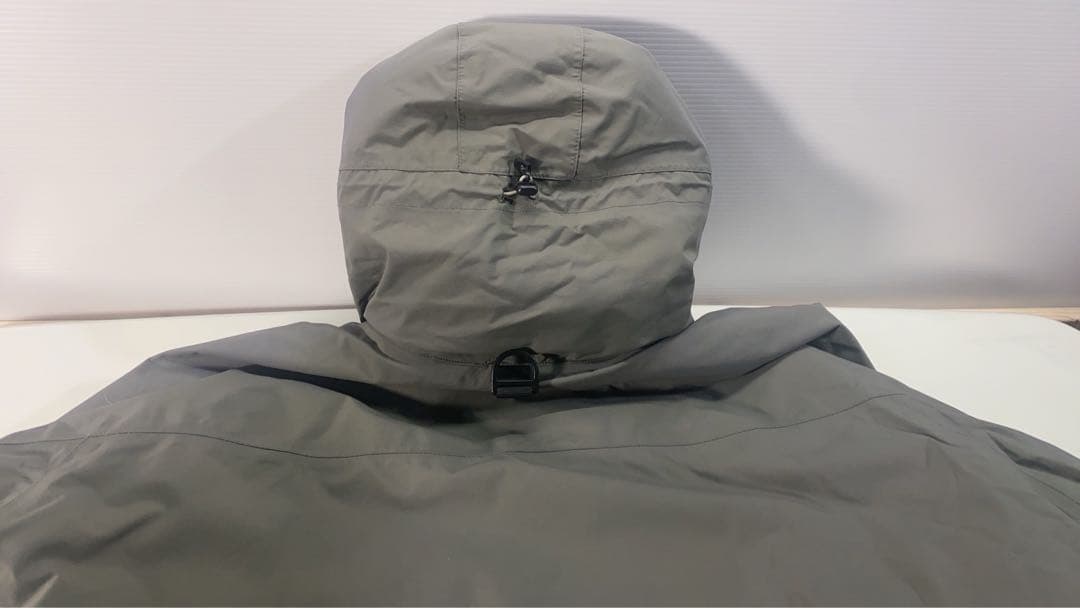 美品 パズデザイン トラウティストウォームジャケット チャコール 3L