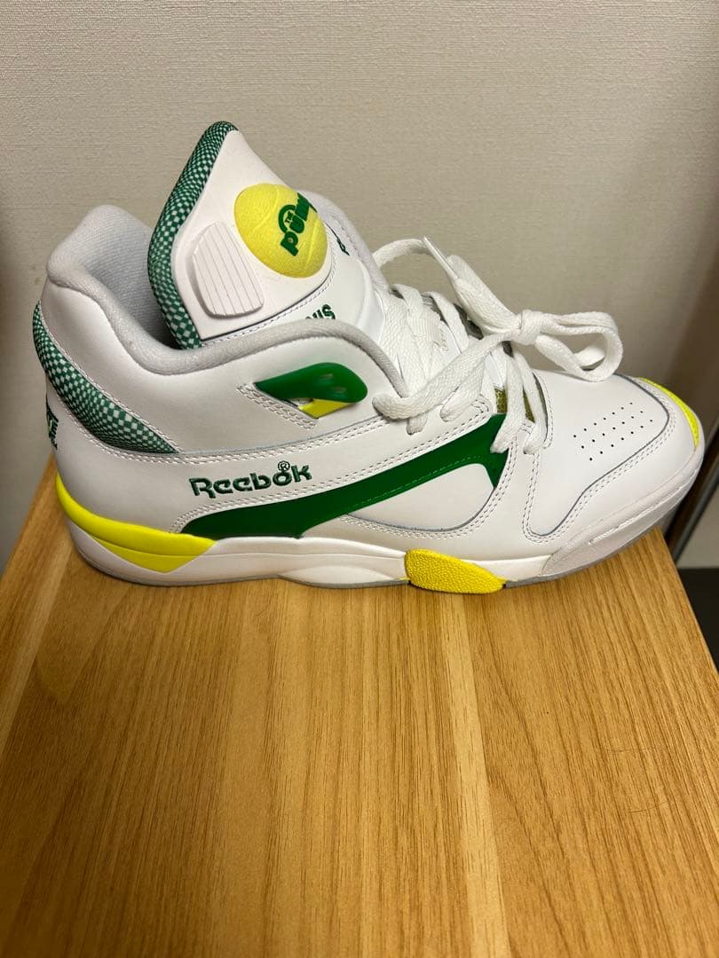 最終値下げ　未使用Reebok コートヴィクトリーポンプ　26.5センチ