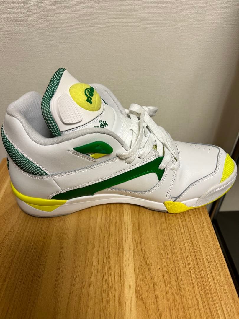 最終値下げ　未使用Reebok コートヴィクトリーポンプ　26.5センチ