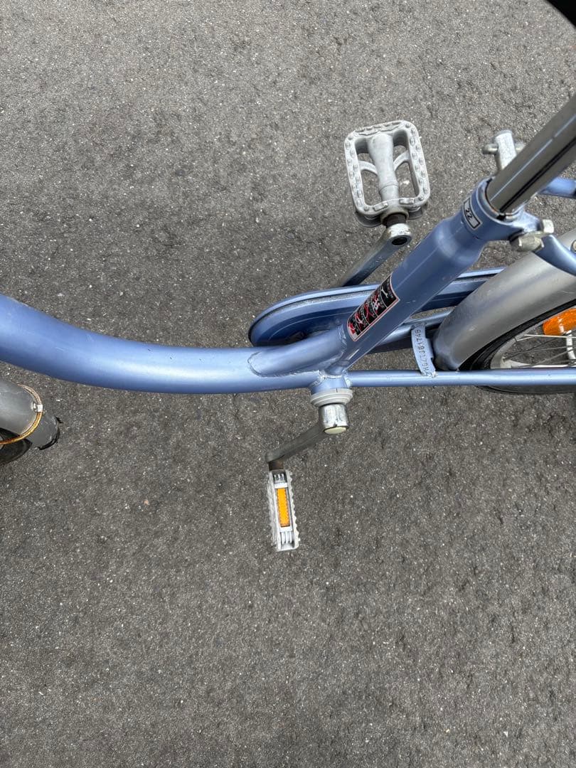 ママチャリ22㌅型【新品タイヤ、チューブ各2本セット付き】