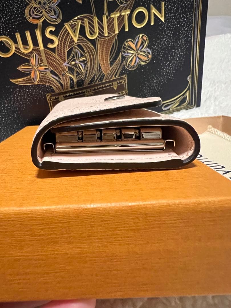 LOUIS VUITTON モノグラム マヒナ ミュルティクレ4