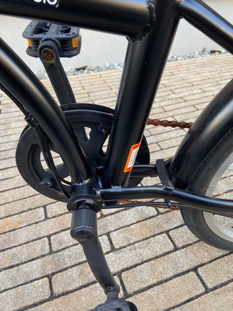 折りたたみ自転車 ブラック エンジンラボA 20インチ　6段変速　大阪