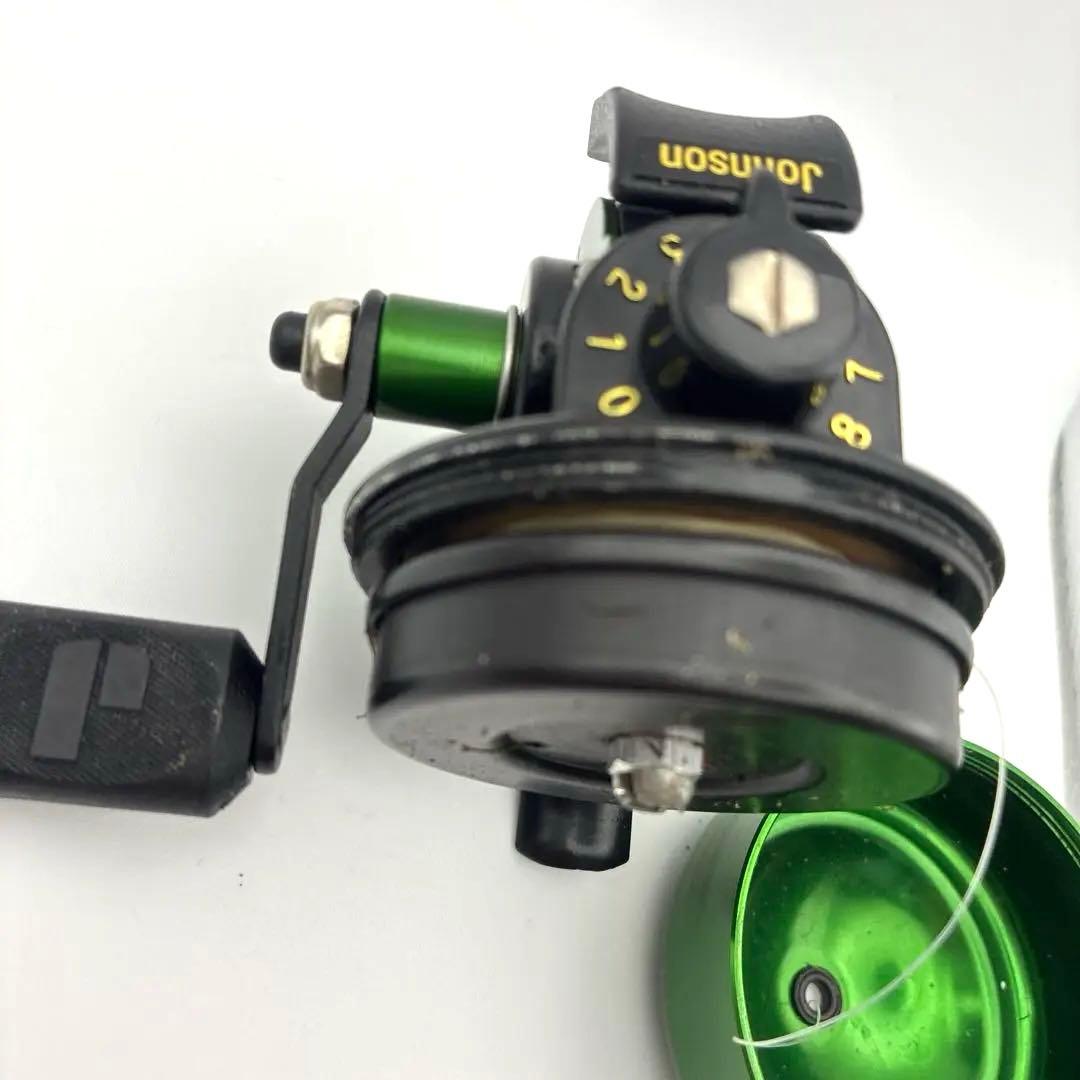 美品 ジョンソン 40周年記念モデル スピンキャストリール