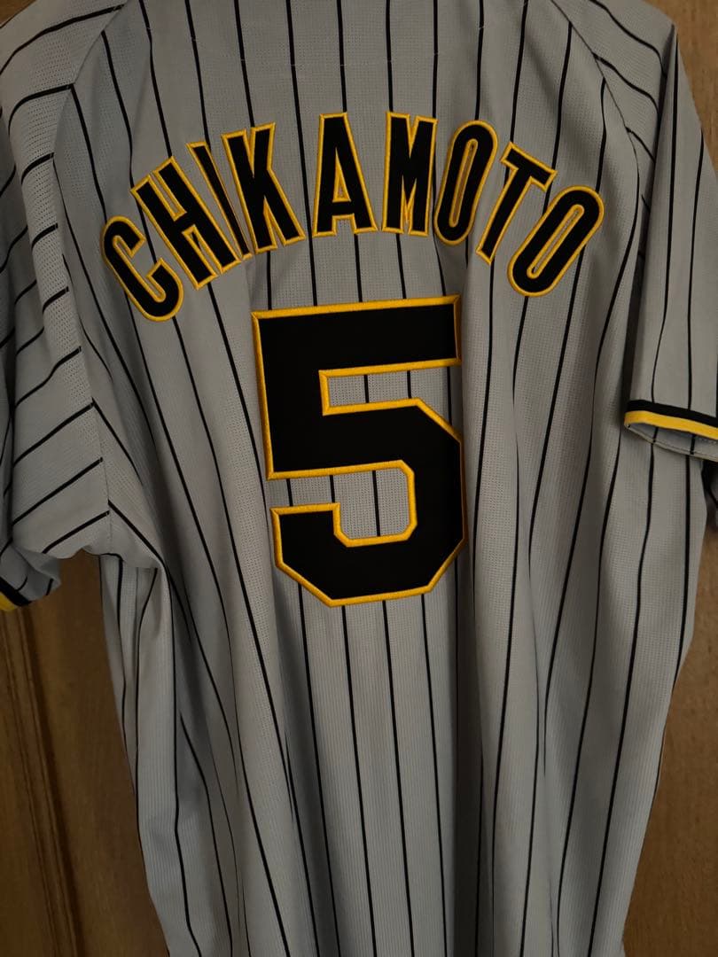 阪神タイガース ビジター ユニフォーム 近本光司