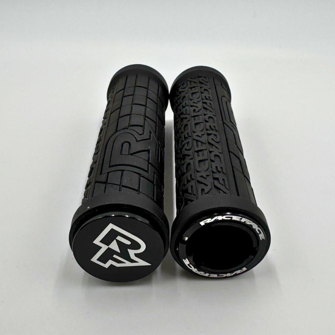 で*し様 RACE FACE カーボンハンドルバーほか 7点セット