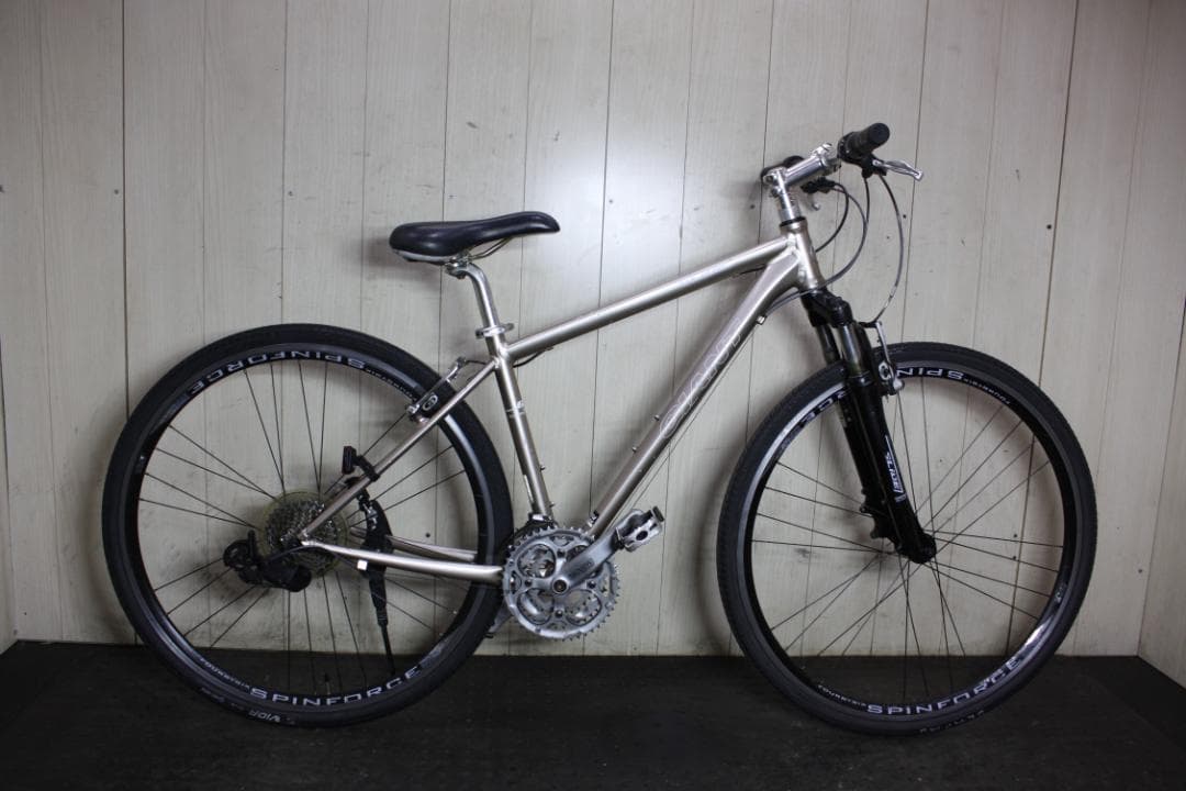 GIANT GLIDE R3 700C 24速 430mm ディスクブレーキ対応