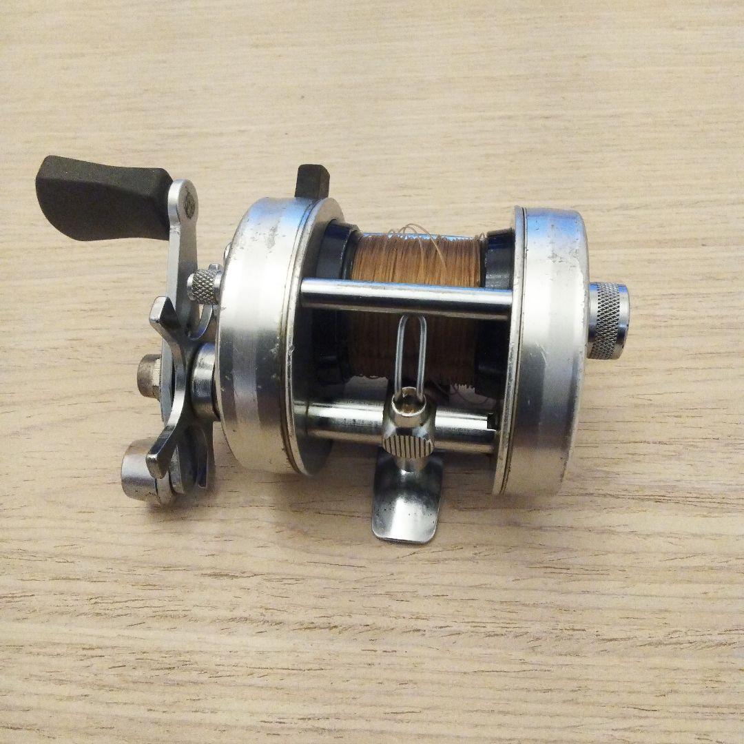 オールド ABU Ambassadeur 2500C ラージクレスト