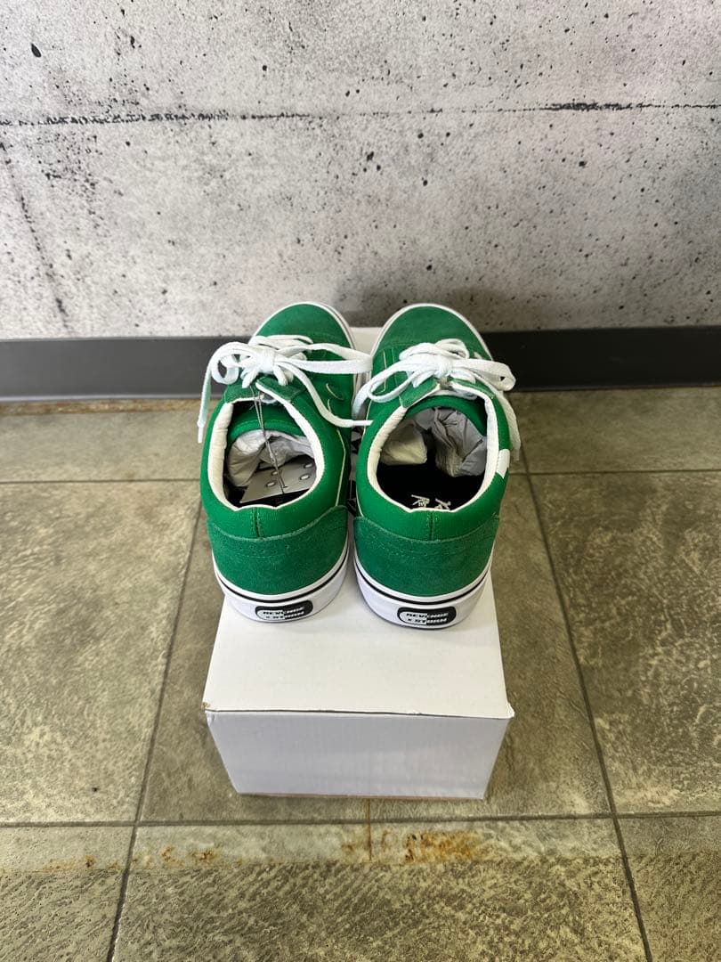 【新品未使用】サイズ28cm メンズ スニーカー ラッセルノ 1761