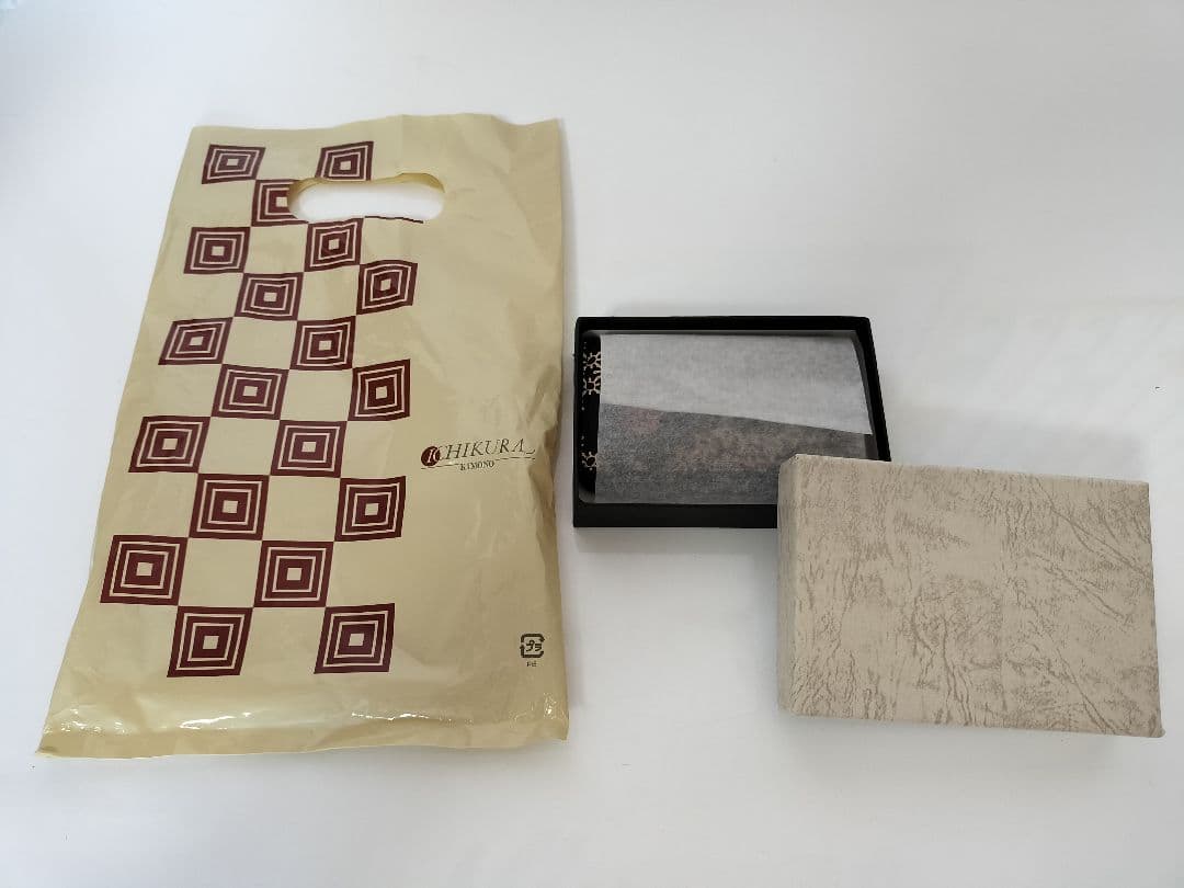 【SAIKO-an】印傳の名刺入れ（未使用　美品）　黒地に薔薇の模様