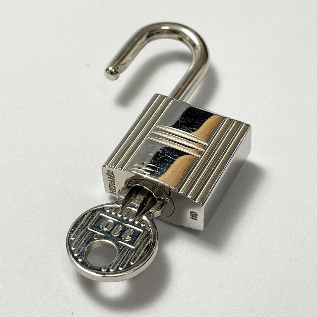 HERMES エルメス カデナ 南京錠 鍵 キー No.110