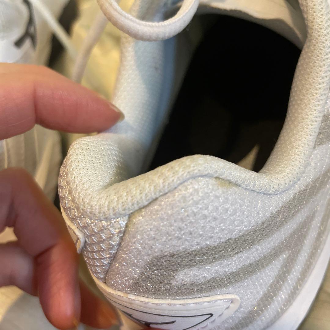 極美品MIZUNOウエーブクローEL２、２5センチ、バドミントンシューズ