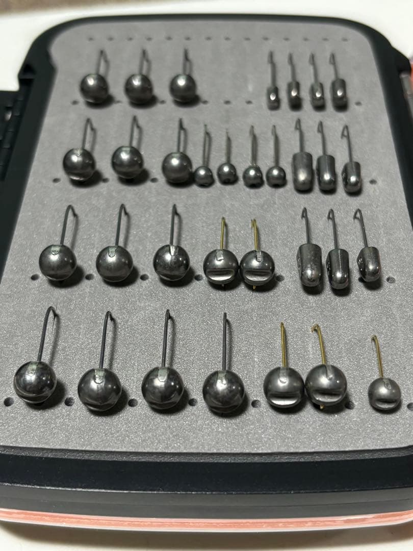 reins 両開きタイプのジグヘッドケース　アジング　メバリング　ジグヘッド