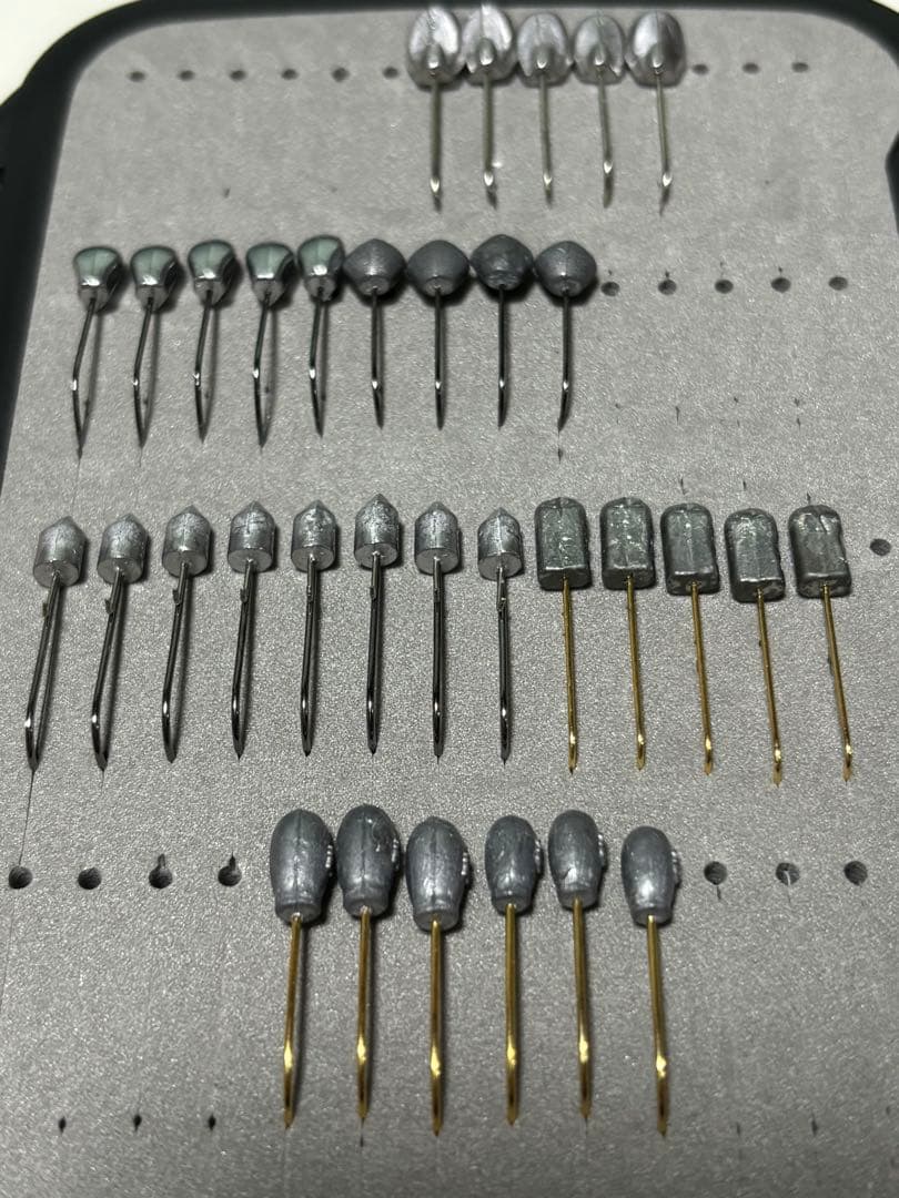 reins 両開きタイプのジグヘッドケース　アジング　メバリング　ジグヘッド