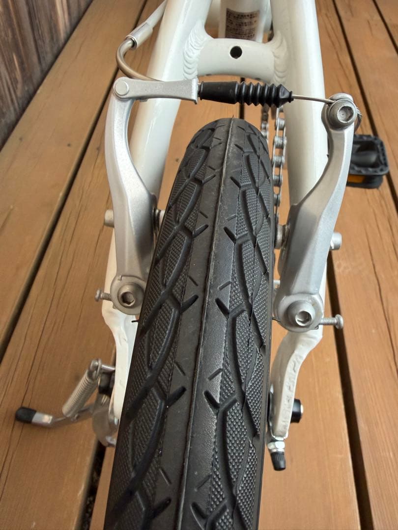 RENAULT ルノー　ライト８　新品未使用　ホワイト