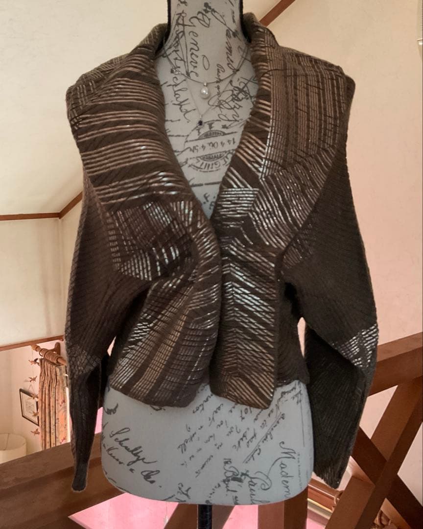 美品Tramandoトラマンド ニットジャケットブラウン×ゴールド