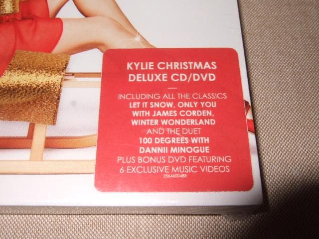 KYLIE MINOGUE,新品,CD+DVD,デラックス盤,カイリー・ミノーグ