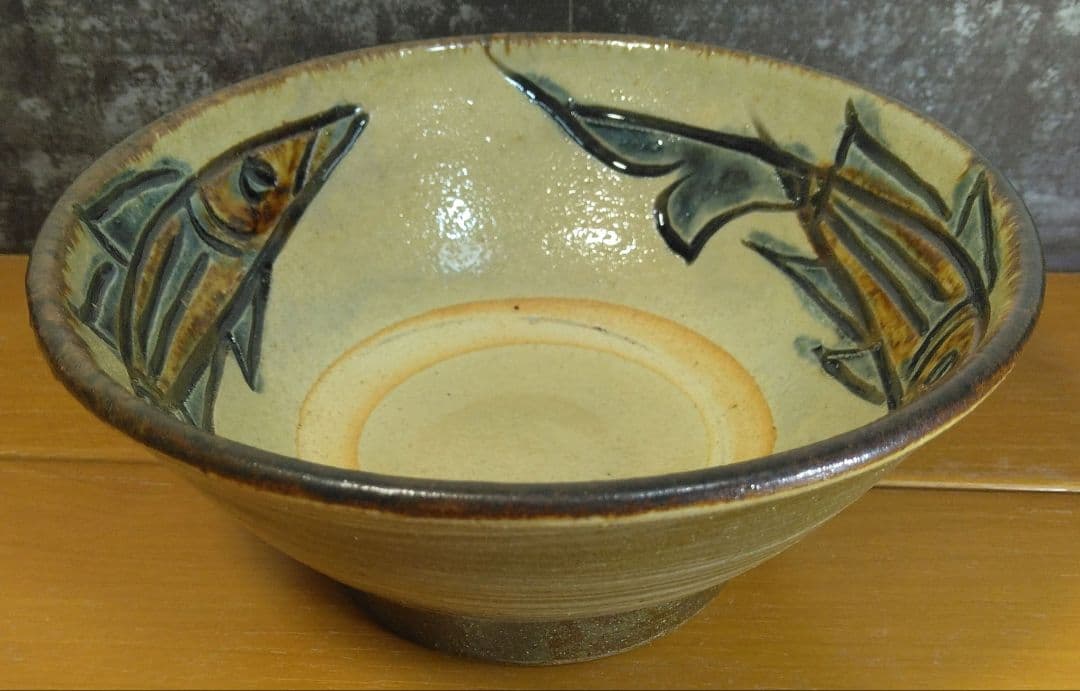 人間国宝 金城次郎 マカイ(魚紋茶碗) 栞 共箱(本人書付) 壷屋焼 やちむん