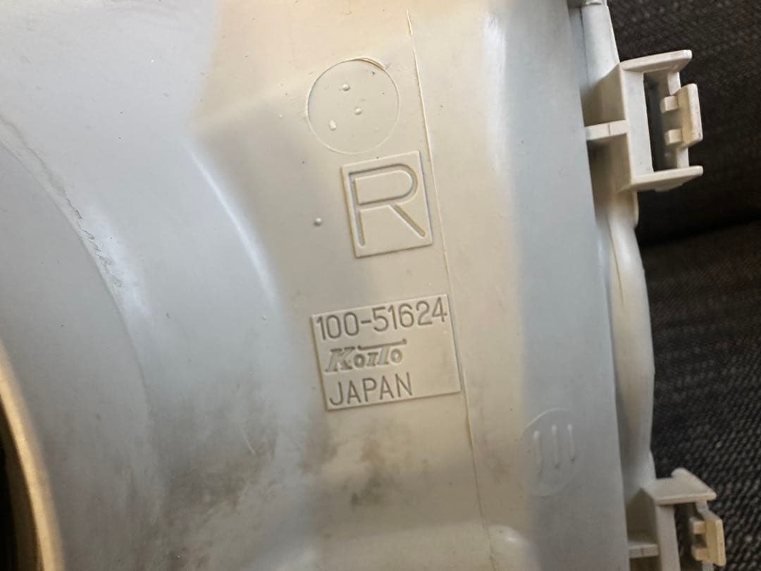 S200P ヘッドライト（左右）と方向指示器（左右）