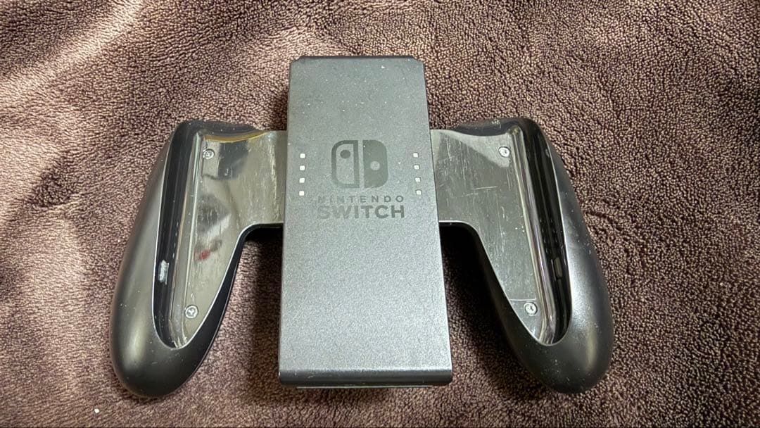 Nintendo Switch 本体（青/赤）　(付属品完備) 箱あり