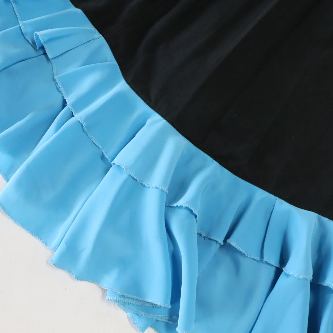 【美品 フラメンコ衣装】ブラック×スカイブルーフリル ファルダ 大きく広がる裾