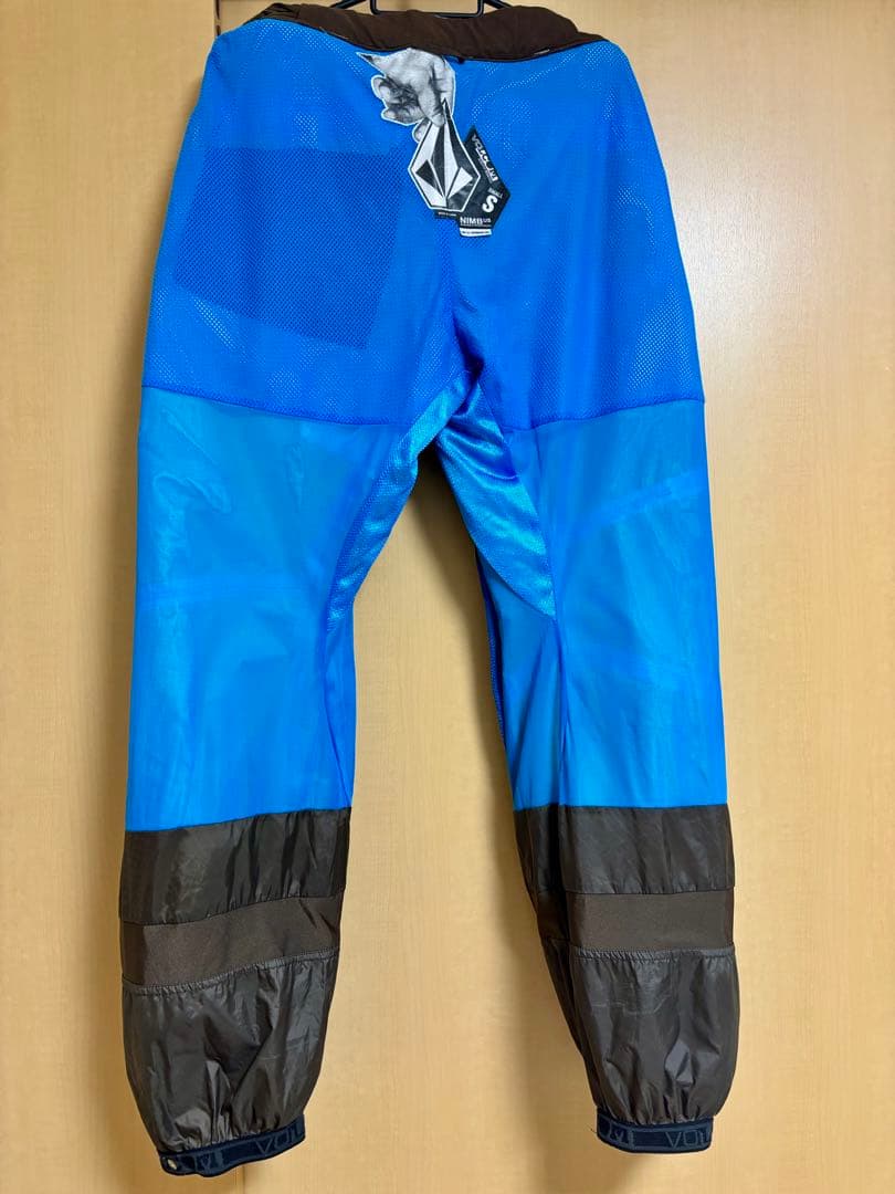 【貴重】VOLCOM ウェア　上下セット　グリーン ブラック