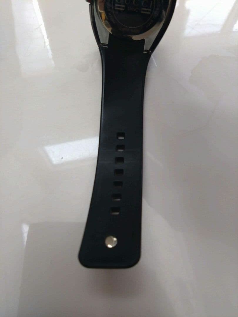 GUCCI ラバー ベルト 時計　SYNC YA137116