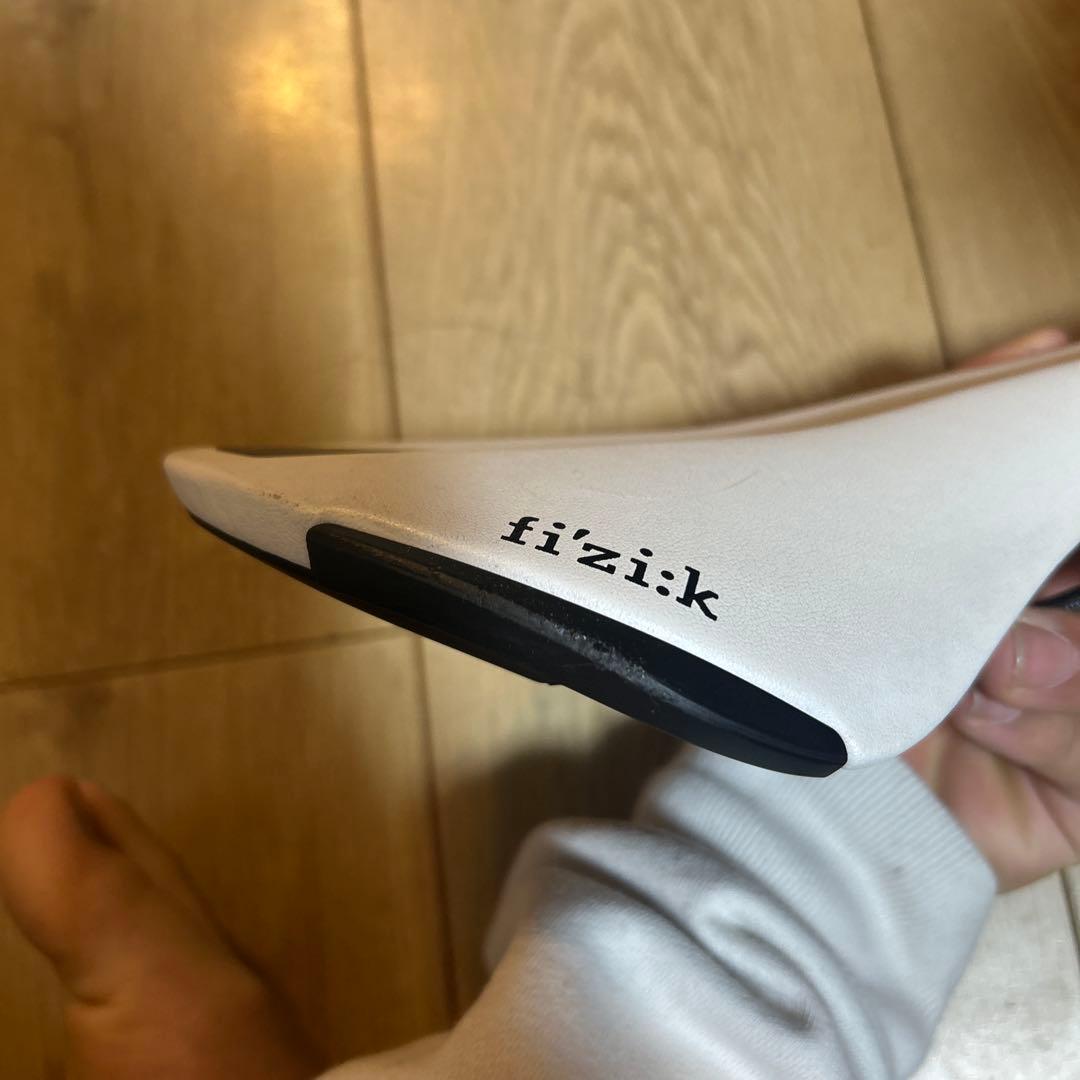 ロードバイクサドルヒィジークアリアンて