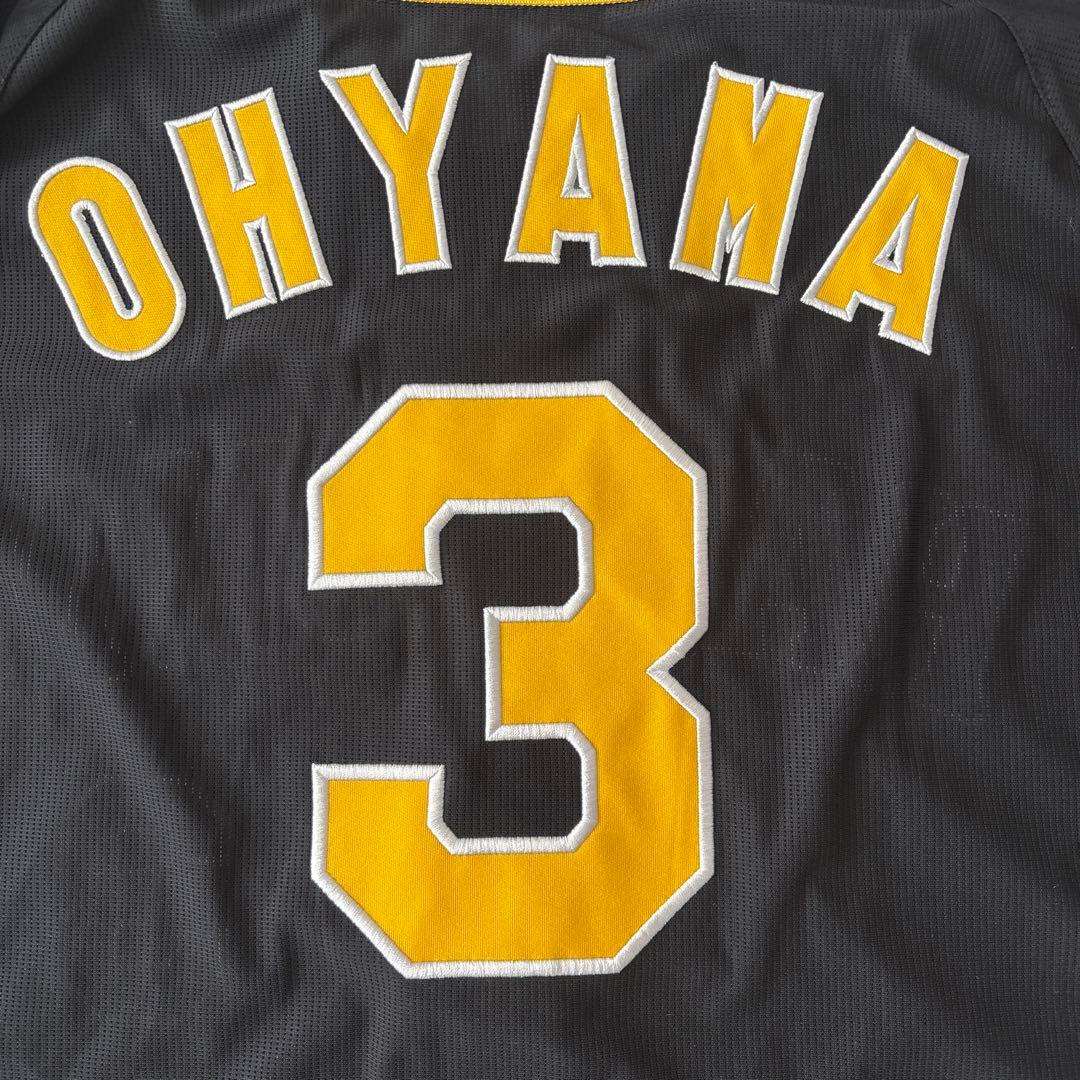 阪神タイガース　レプリカユニフォームＬ（美品）＆応援タオル（未開封）