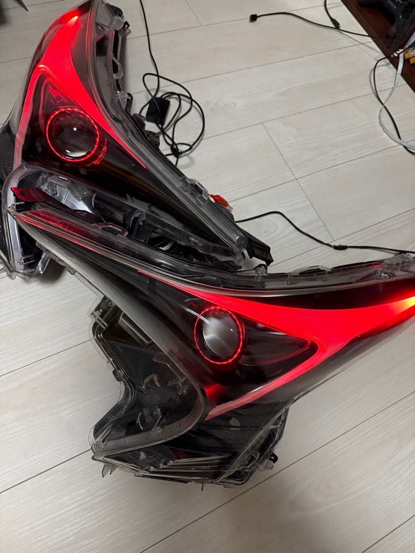 「訳あり品」50プリウス　加工ヘッドライト