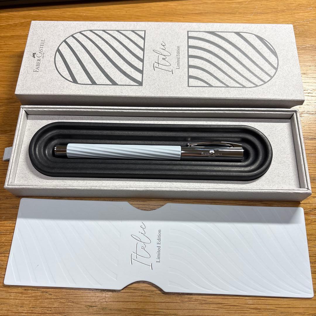 【本日限定値下げ】ファーバーカステル　アンビション イタリックアイスブルー　F