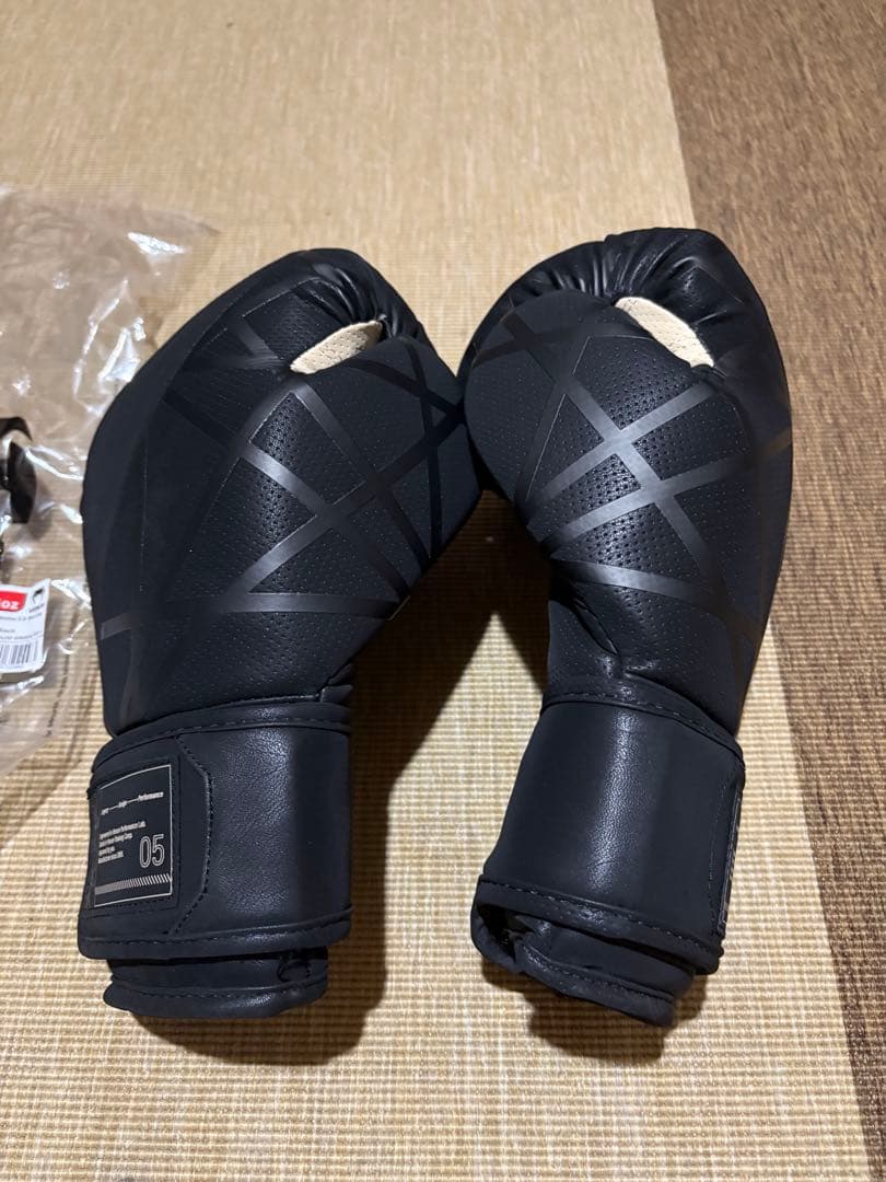 ヴェナム　グローブ16OZ 　マス　スパー用