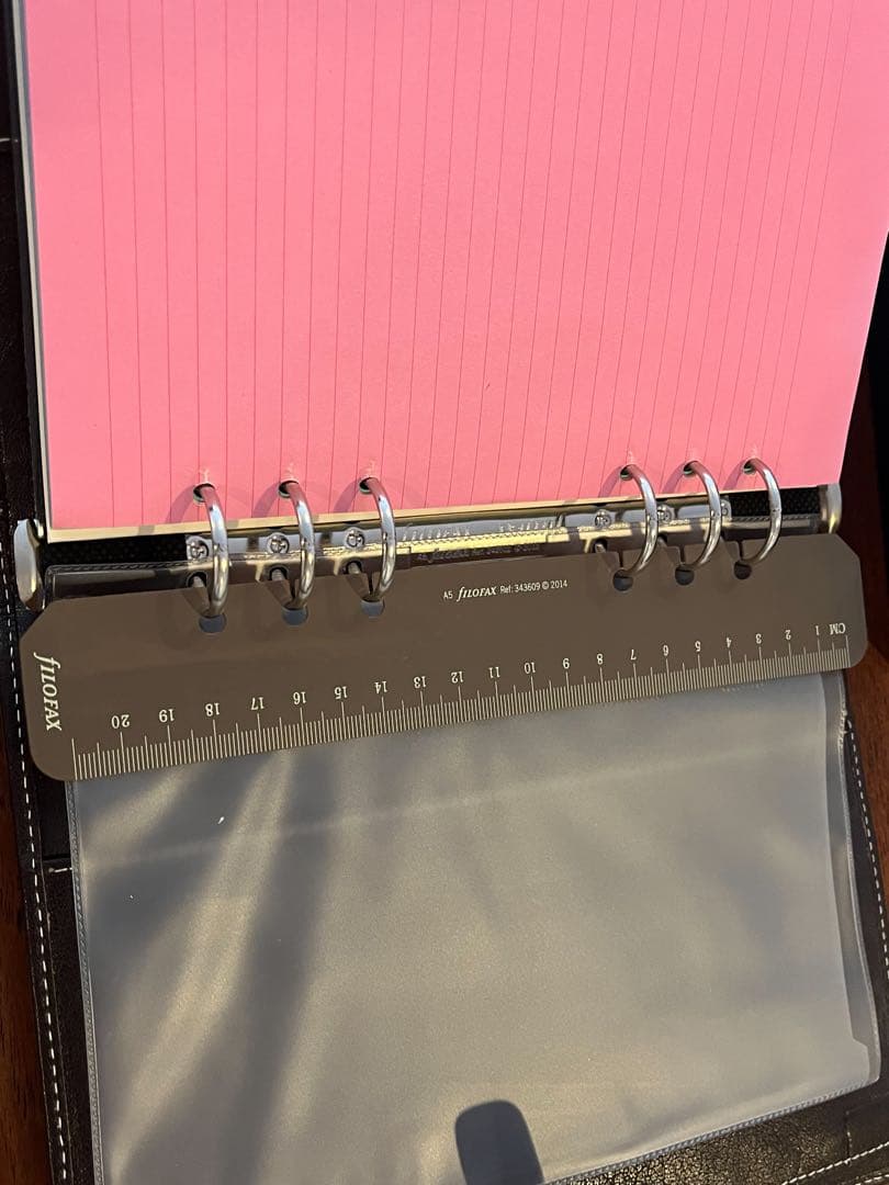 新品箱入りfilofax(ファイロファックス) 本革製システム手帳バインダー