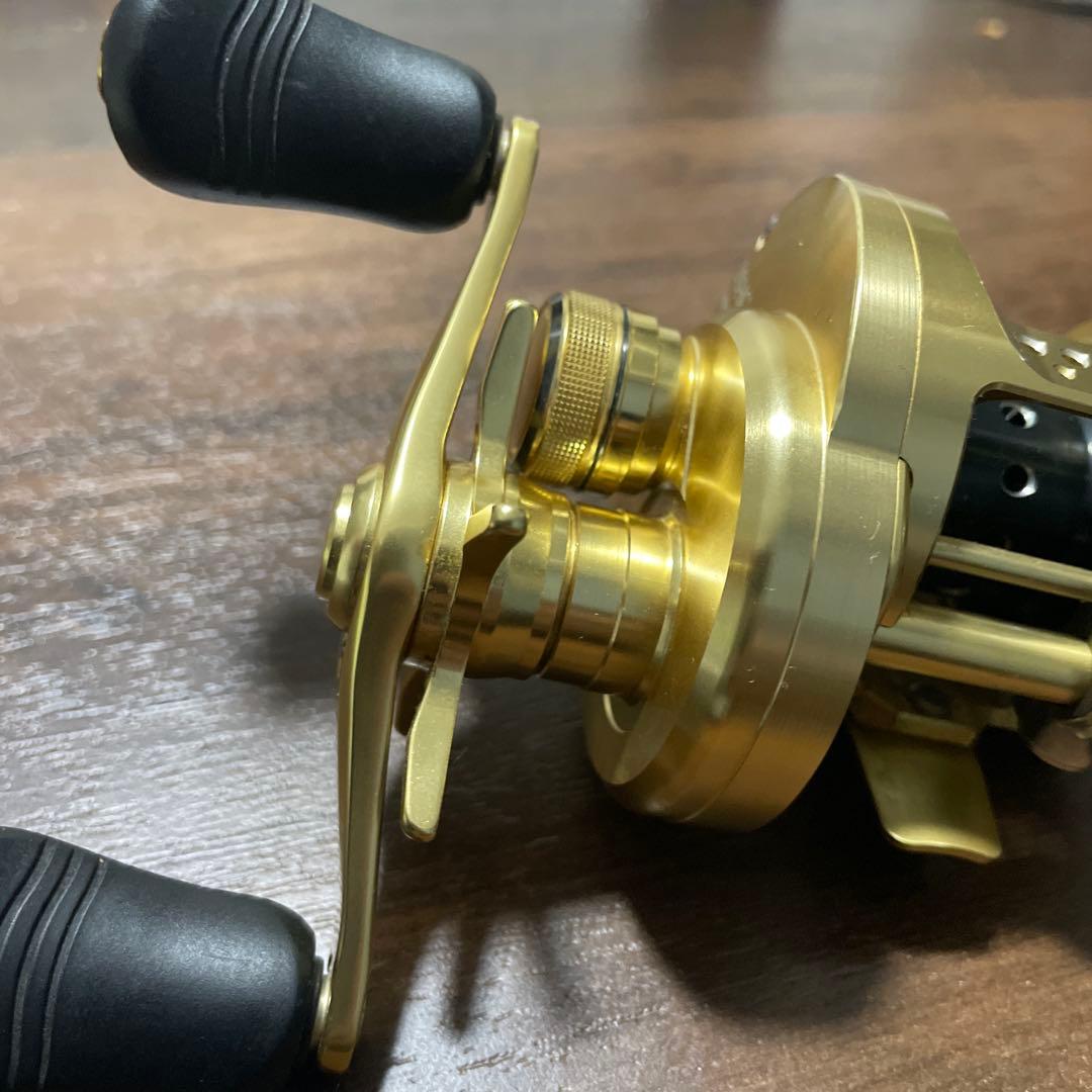 SHIMANOシマノ15カルカッタコンクエスト 100HG RIGHT03437