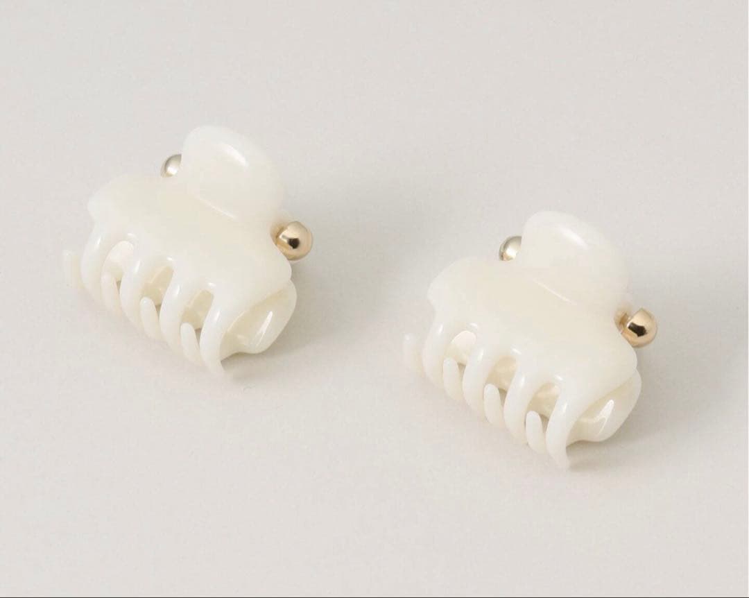 プラージュ　undo ヘアクリップ　アイボリー