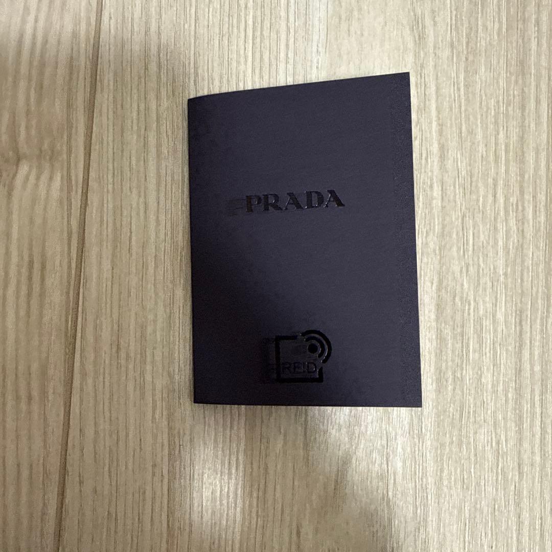 【超美品】プラダ ブラックレザーキーケース