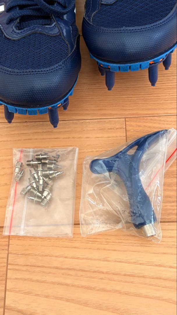 asics スパイクシューズ ネイビー/ホワイト