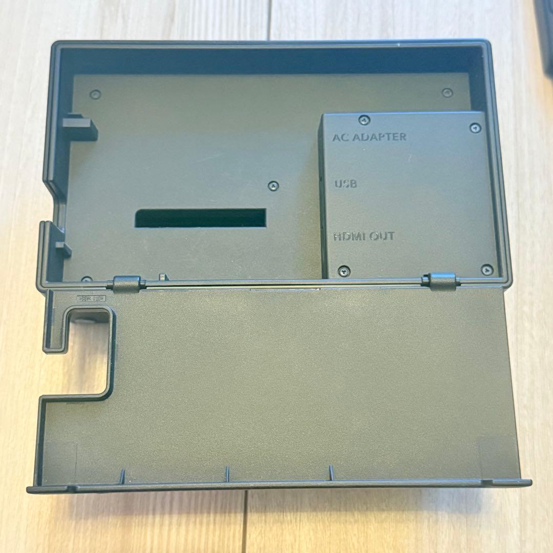 ✨限定モデル Nintendo Switch 本体 赤色 マリオデザイン