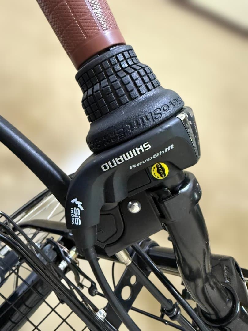 27インチ6段変速 シティサイクル 美品（黒）