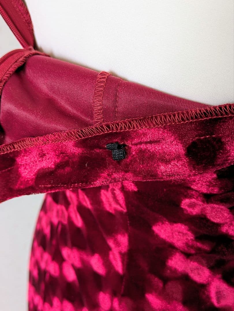 マウナロア　フラダンスドレス　ワンショルダー赤ロング　レースのケープ付　M-L