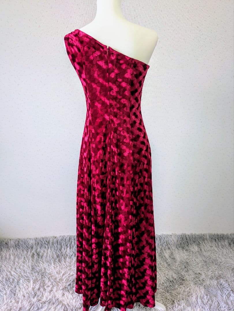 マウナロア　フラダンスドレス　ワンショルダー赤ロング　レースのケープ付　M-L