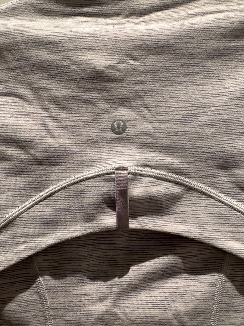 Lululemon グレー ジャケット　サイズ2