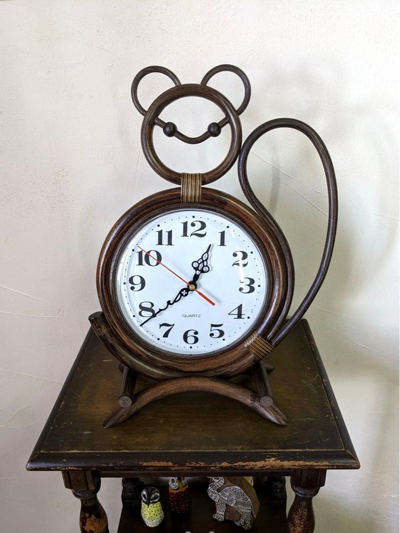クマ型 ラタン製の置時計