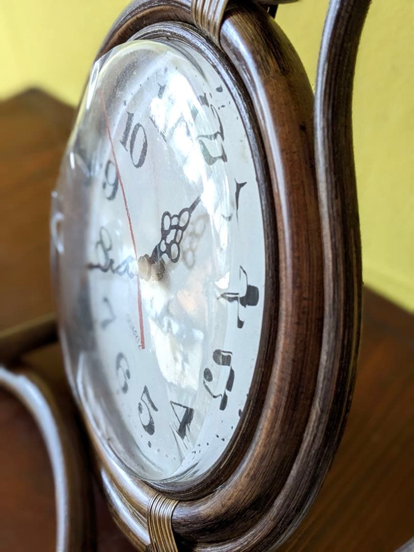 クマ型 ラタン製の置時計