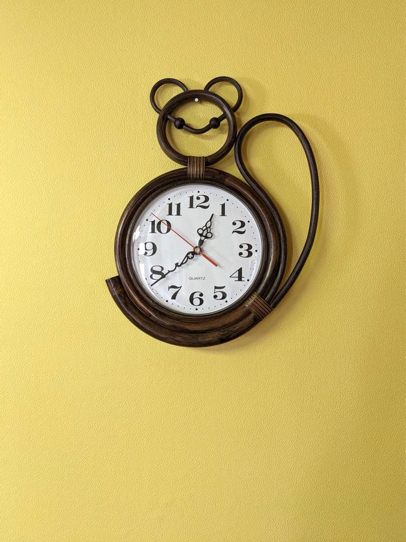 クマ型 ラタン製の置時計