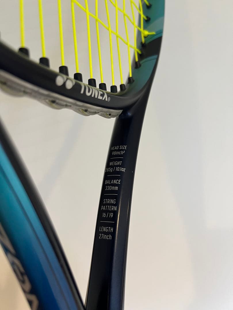 YONEX EZONE98L ヨネックス　イーゾーン98ライト　2022年モデル