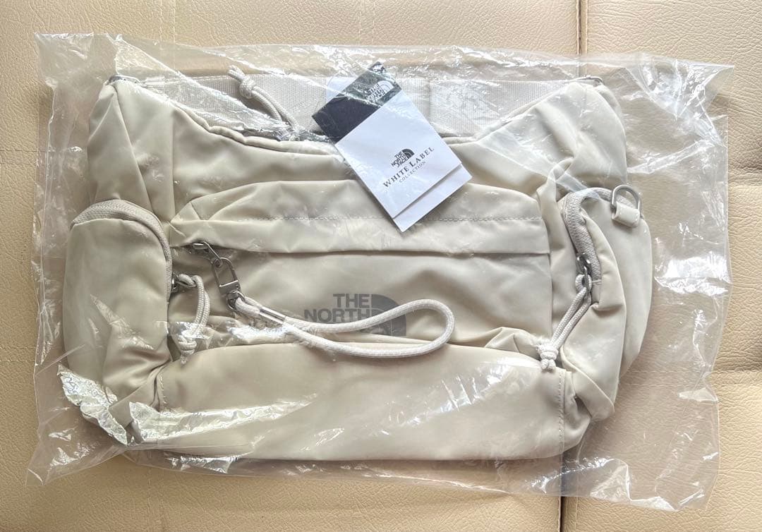 ❣️人気カラー再入荷❣️ノースフェイス ボニー ホーボーバッグ ミニ クリーム