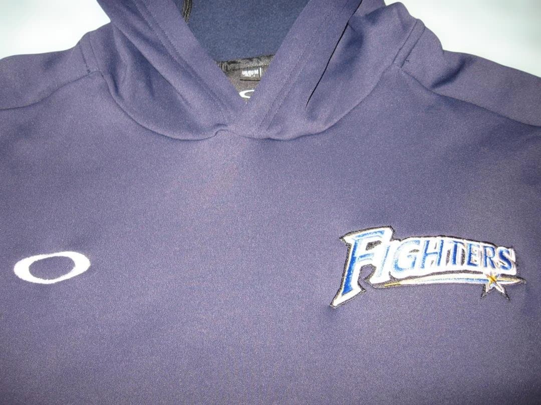日本ハムファイターズ・パーカー・オークリー・Lサイズ・美品