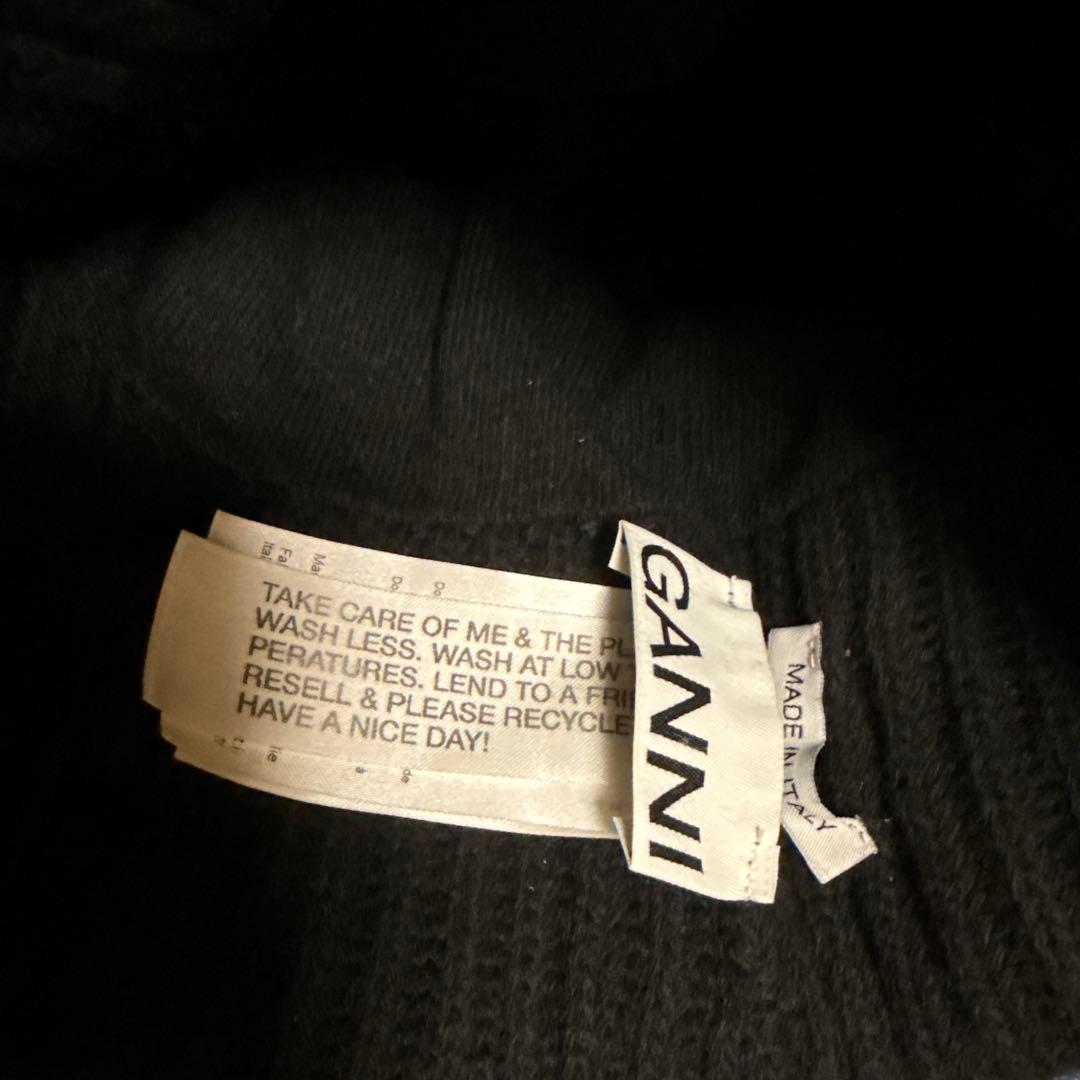 GANNI ビーニー　黒
