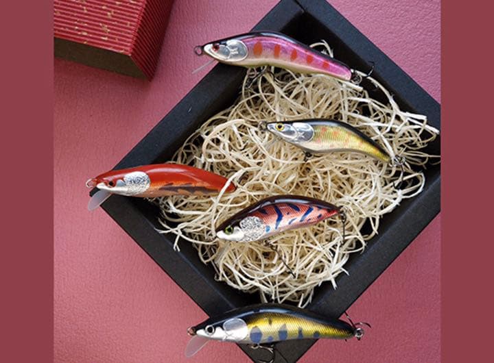 新品 5個セット マス手作りルアー ミノー魚 バルサ製 J0003